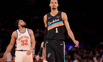 布伦森24分文班亚马25+13 尼克斯大胜马刺