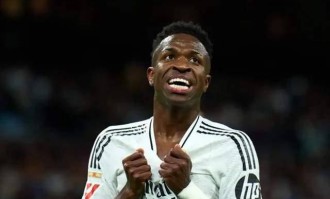 西甲内讧！皇马15亿巨星遭到挑拨：维尼修斯的心理防线受挑战