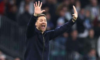 近8场仅2胜！阿隆索被曝帅位依旧稳固，输曼城后仍获多方力挺