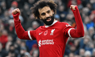 从宠臣退步成问题之人？利物浦该不该拿下萨拉赫，成了大矛盾