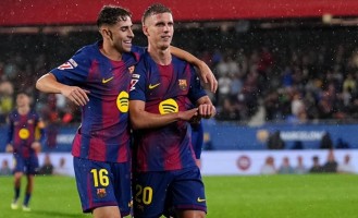 西甲第10轮将上演一场万众瞩目的巅峰对决，西甲豪门巴塞罗那做客挑战银河战舰皇家马德里