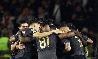 托辛·阿达拉比奥尤：切尔西的无声铁卫，欧冠对决巴萨的关键先生