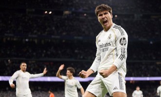 西甲最新积分战报：维尼修斯梅开二度助皇马8连胜，升至榜首超越巴萨