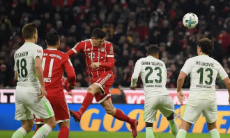 周日023德甲｜残阵防线对决！弗赖堡VS科隆：冲欧执念VS保级绝境