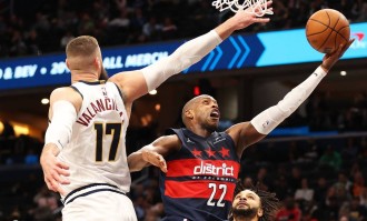 沃特森35分戈登17分瓦兰复出 掘金胜奇才