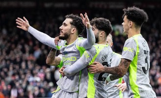 曼城客场2-1艰难拿下森林 切尔基一传一射配得上曼城10号球衣