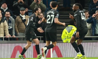 （外代二线）足球——英超联赛：热刺战平曼城