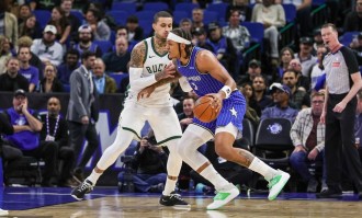 布莱克26分贝恩25分 波特28+4+7雄鹿负魔术