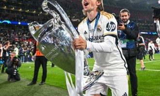 莫德里奇回忆热刺生涯，未能如愿加盟切尔西，反而成就皇马传奇