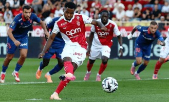 巴萨捡到宝！法蒂在法甲涅槃重生，英超球队排队求购！