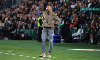 紧急！皇马0-2惨败引发高层震怒，阿隆索命悬一线，曼城大战或成生死战