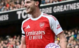 豪取6连胜！仅用13分钟，阿森纳4-0横扫马竞，英超第1打花西甲第3