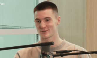 谢什科揭秘曼联一人帮助最大！卡里克点名三功臣，库尼亚恐失首发