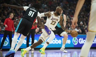 杨翰森3分半1失误 老詹20+9湖人负开拓者