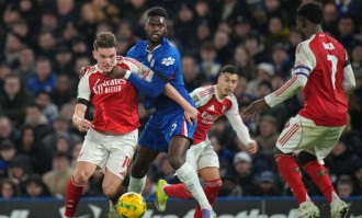 四线争冠的考验：客场胜蓝军难掩隐忧，阿尔特塔亟待果断取舍