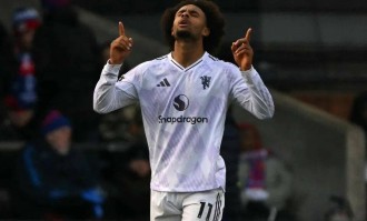 罗马求购齐尔克泽报价曝光！破荒反令曼联两难，阿莫林将定卖不卖