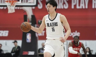 杨翰森未出场开拓者大比分不敌太阳 场均10.8分夏联收官
