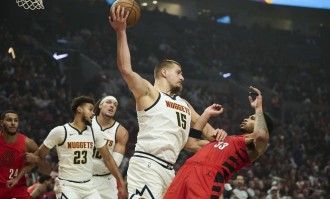 杨瀚森未登场约基奇21+14+9 NBA杯开拓者险胜掘金