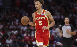 丹尼尔斯4年1亿美元提前续约老鹰 上赛季抢断王