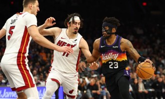 阿德巴约22+7狄龙26分 热火胜太阳