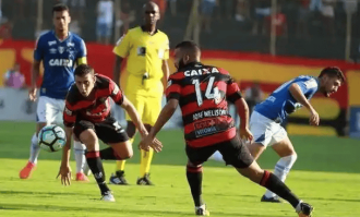 意甲保级区暗战！都灵“铁血防线”硬刚卡利亚里“客场困兽”，谁能突围？