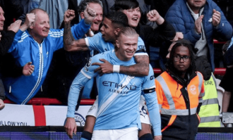 英超4轮不败！曼城连抢10分，重回争冠行列，哈兰德建功再破纪录！