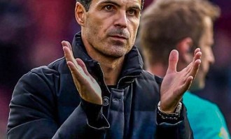 2-0！1-2！阿森纳7场不败登顶英超，利物浦遭切尔西18岁小将绝杀