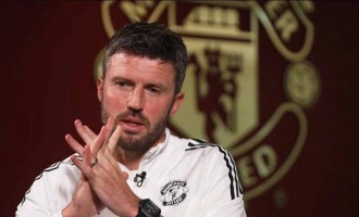 曼联已明确新帅遴选计划，卡里克能否入围全凭战绩，教练团队协同成关键