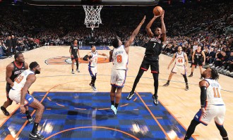 杜兰特空砍30分 唐斯25分尼克斯战胜火箭