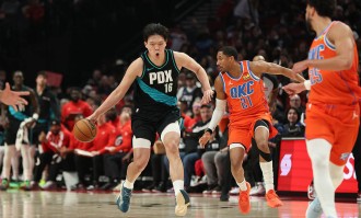 杨瀚森3中0仅1板入账 被“美国周琦”上了一课