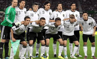 德甲生死对决！圣保利主场死磕莱比锡，保级韧性VS欧冠野心谁能破局？