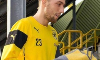 突发！35岁德甲天王含泪退役：刚送走哥哥，父亲又病重，撑不住了