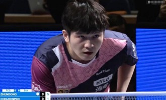 樊振东3-0完胜率队挺进欧冠8强，精湛表现引爆全场欢呼