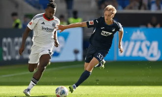 德甲巅峰对决：法兰克福铁血防线VS多特蒙德闪电反击 谁能主宰欧冠资格争夺战？