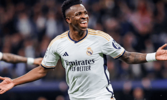 14场13胜！创64年纪录！全欧神帅诞生，放弃2亿巨星，成神来之笔