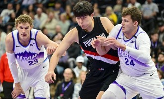 季前赛-杨瀚森3分0板+6犯毕业 爵士险胜开拓者