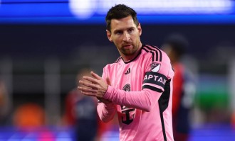 《马卡报》统计的梅西助攻早就超400个！达到435个！