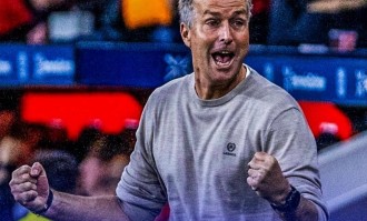 勒沃库森换帅，尤尔曼德3胜1平稳定局面，滕哈赫或重返荷甲