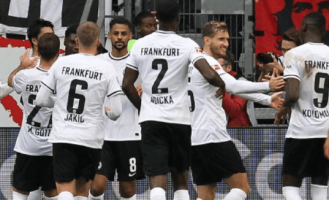 周日038德甲法兰克福VS沃尔夫斯堡：德甲巅峰战，法兰克福主场龙焰能否吞噬落魄狼堡？