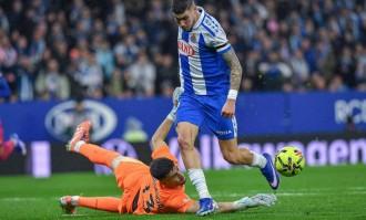 皇家社会 - 巴塞罗那：西甲第20轮阿诺埃塔大战，比赛时间与电视观赛全攻略