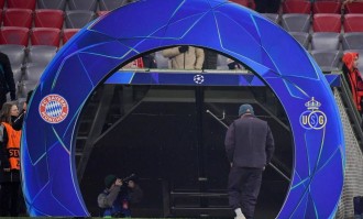 凯恩续约拜仁：从英超之星到德甲传奇的蜕变之路