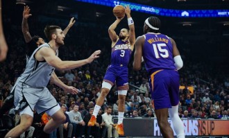 布克24+5+7布鲁克斯25分 太阳擒马刺3连胜
