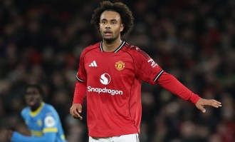 英超-齐尔克泽破门+乌龙助攻 曼联主场1-1狼队4轮仅1胜