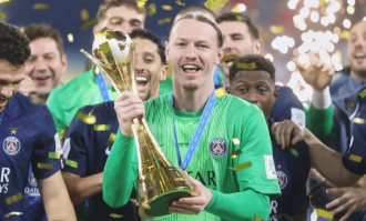 巴黎圣日耳曼首夺洲际杯，六冠王荣耀加身
