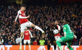 论资励该阿森纳了，大巴黎近几个赛季欧冠表现上升明显，给他们一个欧冠决赛机会是最佳选择