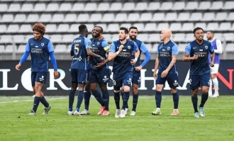 法甲焦点战：巴黎 FC 主场保级死磕！里昂客场能否稳冲前三？