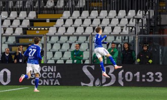 阿尔贝蒂尼：意甲海外赛的意义与挑战，如何平衡球迷期待与商业利益？