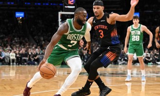 布朗42分布里奇斯空砍35分 凯尔特人险胜尼克斯