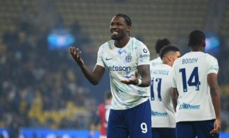 2-0！4-3！欧洲足坛疯狂夜，国米爆冷出局无缘争冠，多特蒙德13连胜门兴