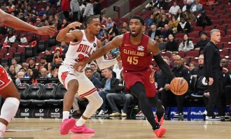 季前赛-莫布利领衔骑士3人得分20+ 仍不敌公牛